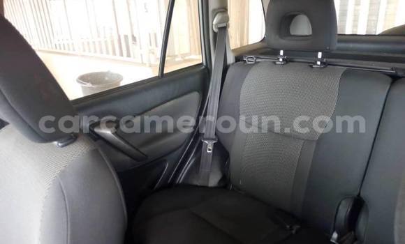 Sayi Na hannu Toyota RAV4 Azurfa Mota in Douala a Ƙasar Kamaru Sayi Na hannu Toyota RAV4 Azurfa Mota in Douala a Ƙasar Kamaru