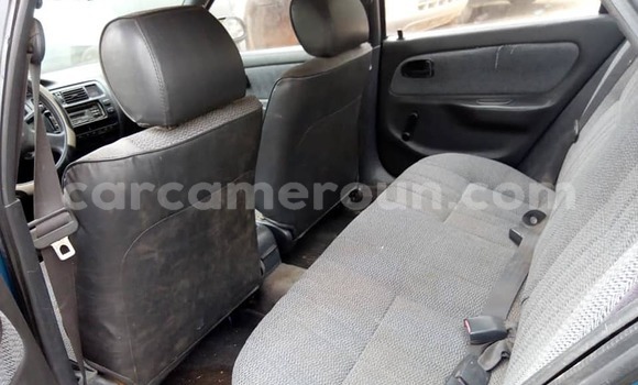 Sayi Na hannu Toyota Corolla Green Mota in Yaounde a Babban Kamaru Sayi Na hannu Toyota Corolla Green Mota in Yaounde a Babban Kamaru