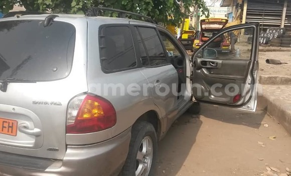 Acheter Occasion Voiture Hyundai Santa Fe Gris à Yaoundé, Central Cameroon Acheter Occasion Voiture Hyundai Santa Fe Gris à Yaoundé, Central Cameroon