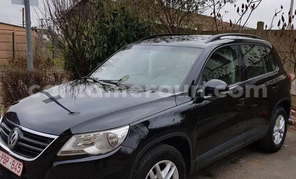 Sayi Na hannu Volkswagen Tiguan Black Mota in Douala a Ƙasar Kamaru