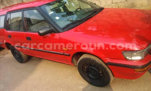 Sayi Na hannu Toyota Corolla Red Mota in Douala a Ƙasar Kamaru Sayi Na hannu Toyota Corolla Red Mota in Douala a Ƙasar Kamaru