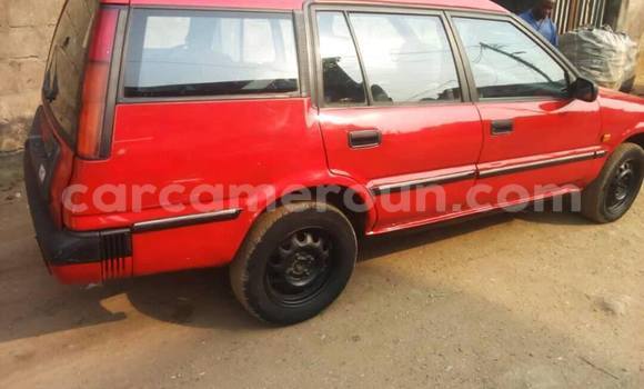 Sayi Na hannu Toyota Corolla Red Mota in Douala a Ƙasar Kamaru Sayi Na hannu Toyota Corolla Red Mota in Douala a Ƙasar Kamaru