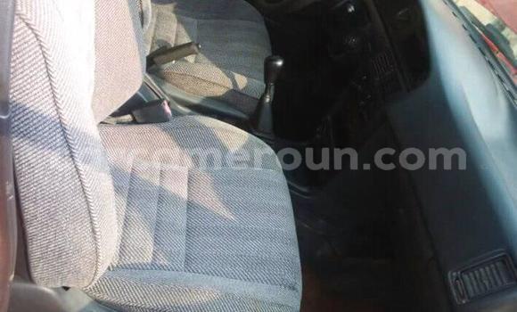 Sayi Na hannu Toyota Corolla Red Mota in Douala a Ƙasar Kamaru Sayi Na hannu Toyota Corolla Red Mota in Douala a Ƙasar Kamaru