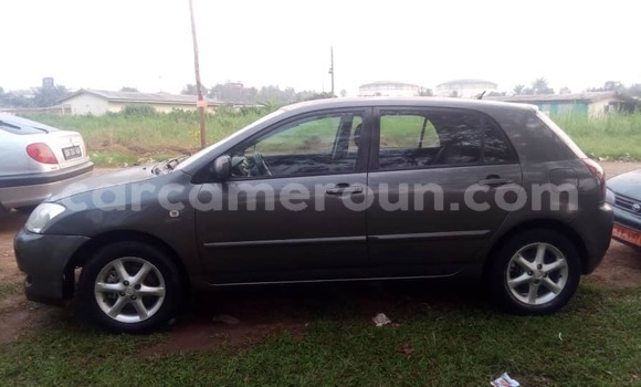 Sayi Na hannu Toyota Corolla Sauran Mota in Yaounde a Babban Kamaru Sayi Na hannu Toyota Corolla Sauran Mota in Yaounde a Babban Kamaru