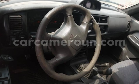 Sayi Na hannu Mitsubishi L200 Green Mota in Yaounde a Babban Kamaru Sayi Na hannu Mitsubishi L200 Green Mota in Yaounde a Babban Kamaru