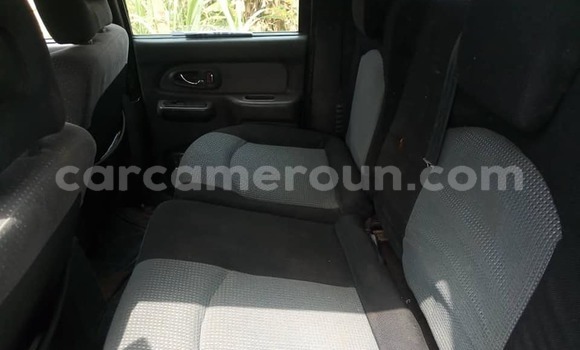 Sayi Na hannu Mitsubishi L200 Green Mota in Yaounde a Babban Kamaru Sayi Na hannu Mitsubishi L200 Green Mota in Yaounde a Babban Kamaru