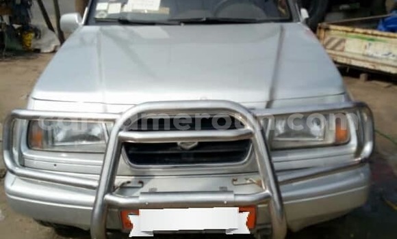 Sayi Na hannu Suzuki Vitara Azurfa Mota in Yaounde a Babban Kamaru