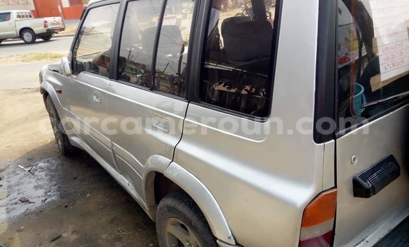 Sayi Na hannu Suzuki Vitara Azurfa Mota in Yaounde a Babban Kamaru Sayi Na hannu Suzuki Vitara Azurfa Mota in Yaounde a Babban Kamaru