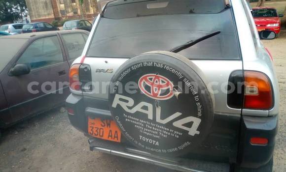 Acheter Occasion Voiture Toyota RAV4 Gris à Douala, Littoral Cameroon Acheter Occasion Voiture Toyota RAV4 Gris à Douala, Littoral Cameroon