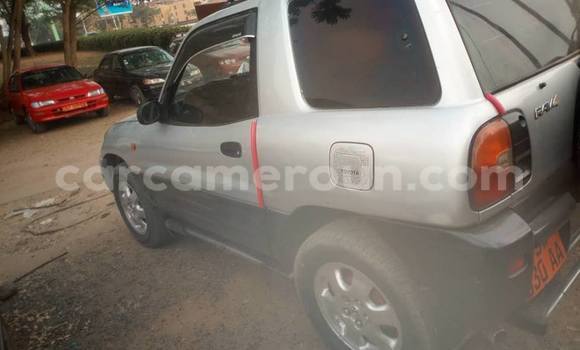 Acheter Occasion Voiture Toyota RAV4 Gris à Douala, Littoral Cameroon Acheter Occasion Voiture Toyota RAV4 Gris à Douala, Littoral Cameroon