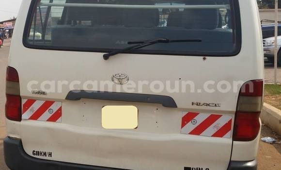 Acheter Occasion Voiture Toyota Hiace Blanc à Yaoundé, Central Cameroon Acheter Occasion Voiture Toyota Hiace Blanc à Yaoundé, Central Cameroon