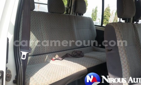 Acheter Occasion Voiture Toyota Hiace Blanc à Yaoundé, Central Cameroon Acheter Occasion Voiture Toyota Hiace Blanc à Yaoundé, Central Cameroon