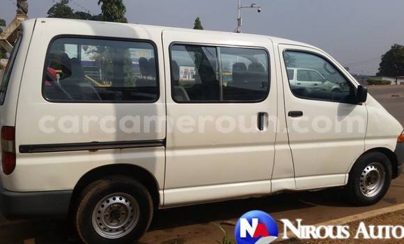Acheter Occasion Voiture Toyota Hiace Blanc à Yaoundé, Central Cameroon Acheter Occasion Voiture Toyota Hiace Blanc à Yaoundé, Central Cameroon