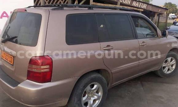 Buy Used Toyota Highlander Brown Car in Douala in Littoral Cameroon Buy Used Toyota Highlander Brown Car in Douala in Littoral Cameroon
