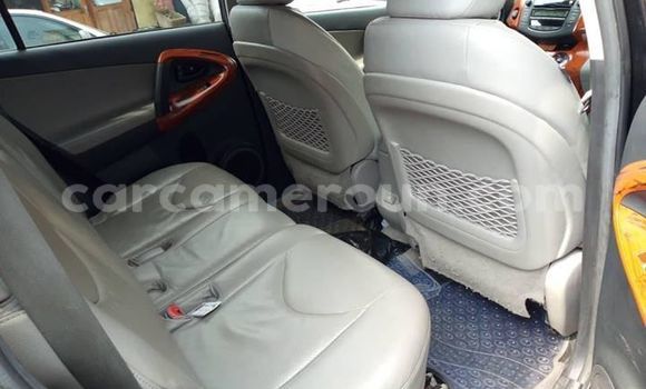 Acheter Occasion Voiture Toyota RAV4 Noir à Douala, Littoral Cameroon Acheter Occasion Voiture Toyota RAV4 Noir à Douala, Littoral Cameroon