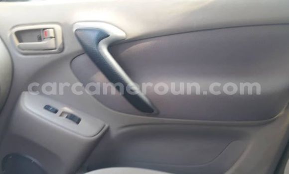 Acheter Occasion Voiture Toyota RAV4 Gris à Douala, Littoral Cameroon Acheter Occasion Voiture Toyota RAV4 Gris à Douala, Littoral Cameroon