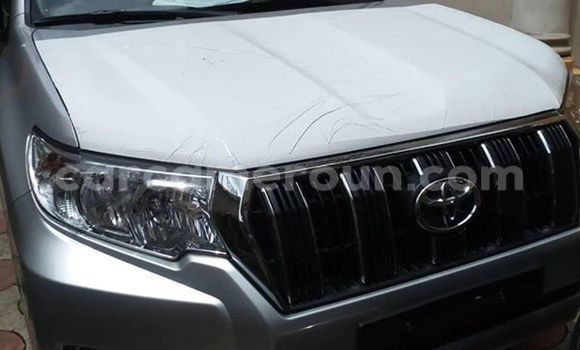 Acheter Neuf Voiture Toyota Land Cruiser Prado Gris à Douala, Littoral Cameroon Acheter Neuf Voiture Toyota Land Cruiser Prado Gris à Douala, Littoral Cameroon