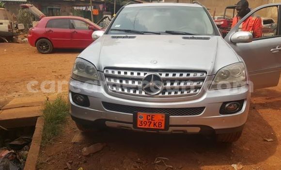 Acheter Occasion Voiture Mercedes‒Benz ML–Class Gris à Yaoundé, Central Cameroon Acheter Occasion Voiture Mercedes‒Benz ML–Class Gris à Yaoundé, Central Cameroon