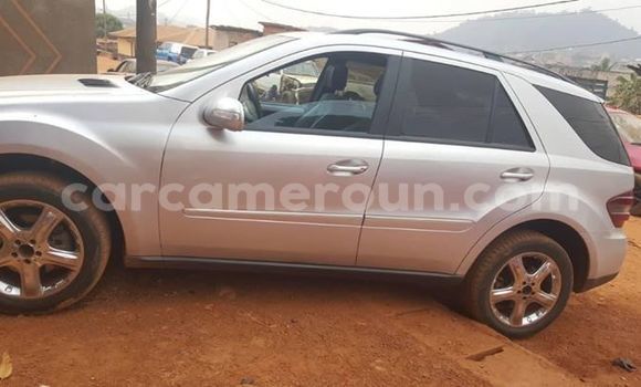 Acheter Occasion Voiture Mercedes‒Benz ML–Class Gris à Yaoundé, Central Cameroon Acheter Occasion Voiture Mercedes‒Benz ML–Class Gris à Yaoundé, Central Cameroon