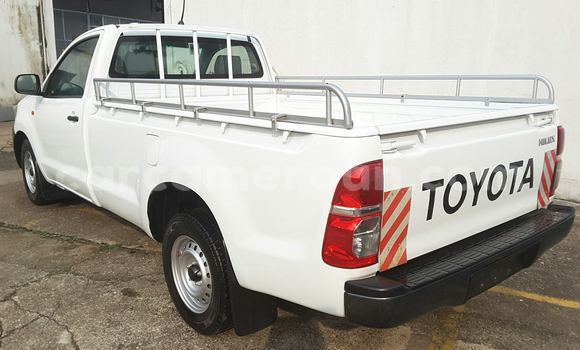 Acheter Occasion Voiture Toyota Hilux Blanc à Douala, Littoral Cameroon Acheter Occasion Voiture Toyota Hilux Blanc à Douala, Littoral Cameroon