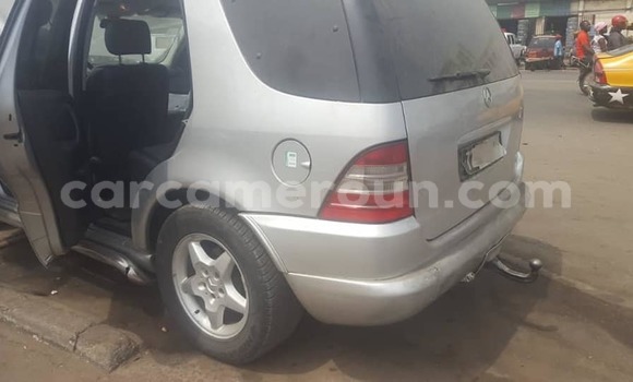 Acheter Occasion Voiture Mercedes‒Benz ML–Class Gris à Douala, Littoral Cameroon Acheter Occasion Voiture Mercedes‒Benz ML–Class Gris à Douala, Littoral Cameroon