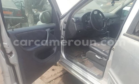Acheter Occasion Voiture Mercedes‒Benz ML–Class Gris à Douala, Littoral Cameroon Acheter Occasion Voiture Mercedes‒Benz ML–Class Gris à Douala, Littoral Cameroon