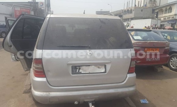 Acheter Occasion Voiture Mercedes‒Benz ML–Class Gris à Douala, Littoral Cameroon Acheter Occasion Voiture Mercedes‒Benz ML–Class Gris à Douala, Littoral Cameroon
