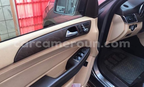 Acheter Occasion Voiture Volkswagen Phaeton Noir à Yaoundé, Central Cameroon Acheter Occasion Voiture Volkswagen Phaeton Noir à Yaoundé, Central Cameroon