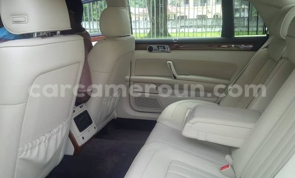 Acheter Occasion Voiture Volkswagen Phaeton Noir à Yaoundé, Central Cameroon Acheter Occasion Voiture Volkswagen Phaeton Noir à Yaoundé, Central Cameroon