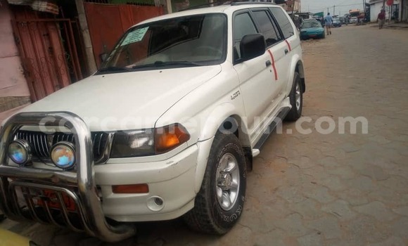 Acheter Occasion Voiture Mitsubishi Montero Blanc à Douala, Littoral Cameroon Acheter Occasion Voiture Mitsubishi Montero Blanc à Douala, Littoral Cameroon