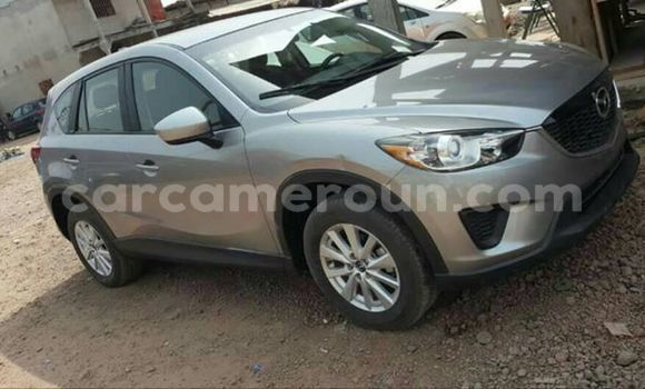 Sayi Na hannu Mazda CX-5 Azurfa Mota in Douala a Ƙasar Kamaru