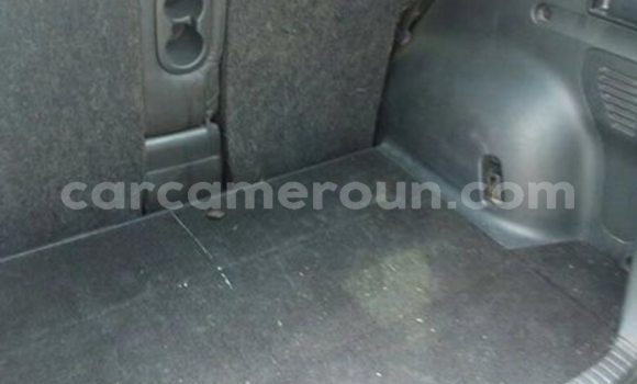 Sayi Na hannu Toyota RAV4 Azurfa Mota in Douala a Ƙasar Kamaru Sayi Na hannu Toyota RAV4 Azurfa Mota in Douala a Ƙasar Kamaru
