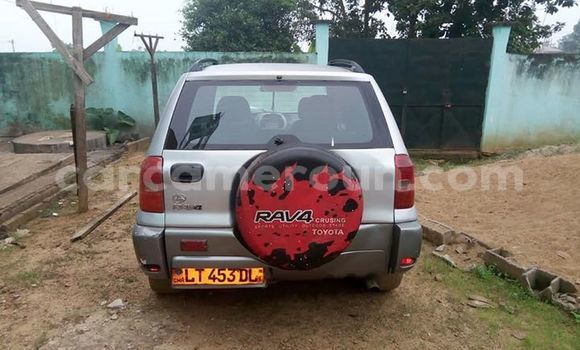 Acheter Occasion Voiture Toyota RAV4 Gris à Douala, Littoral Cameroon Acheter Occasion Voiture Toyota RAV4 Gris à Douala, Littoral Cameroon