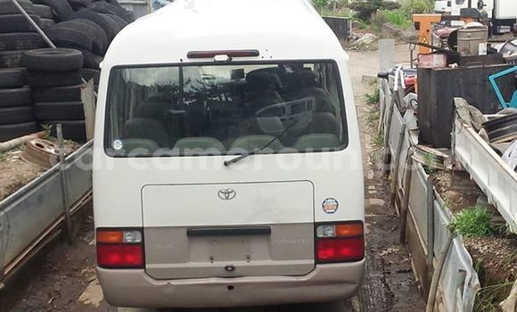 Acheter Occasion Voiture Toyota Coaster Blanc à Yaoundé, Central Cameroon Acheter Occasion Voiture Toyota Coaster Blanc à Yaoundé, Central Cameroon