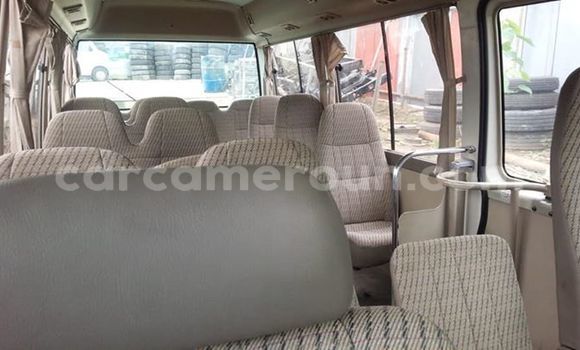 Acheter Occasion Voiture Toyota Coaster Blanc à Yaoundé, Central Cameroon Acheter Occasion Voiture Toyota Coaster Blanc à Yaoundé, Central Cameroon