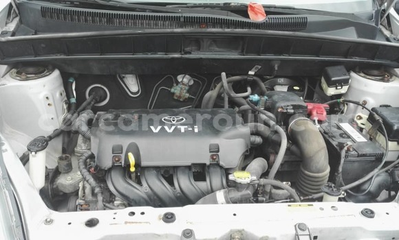 Buy Used Toyota Yaris Verso Silver Car in Douala in Littoral Cameroon Buy Used Toyota Yaris Verso Silver Car in Douala in Littoral Cameroon