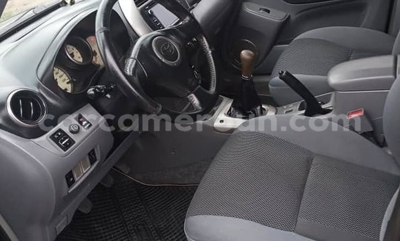 Buy Used Toyota Matrix Silver Car in Douala in Littoral Cameroon Buy Used Toyota Matrix Silver Car in Douala in Littoral Cameroon