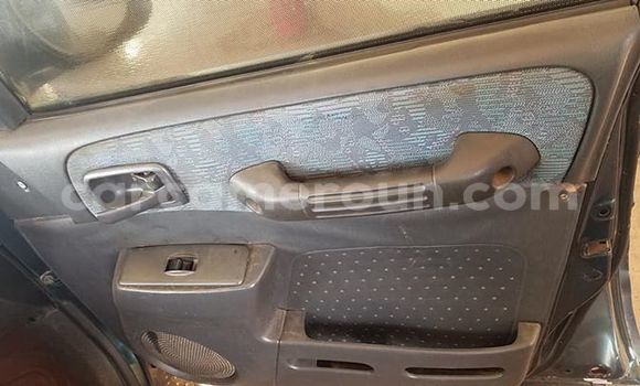 Sayi Na hannu Toyota RAV4 Green Mota in Yaounde a Babban Kamaru Sayi Na hannu Toyota RAV4 Green Mota in Yaounde a Babban Kamaru