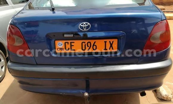 Sayi Na hannu Toyota Avensis Blue Mota in Yaounde a Babban Kamaru Sayi Na hannu Toyota Avensis Blue Mota in Yaounde a Babban Kamaru