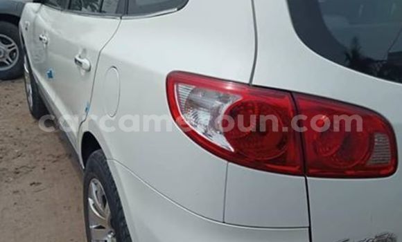 Buy Used Hyundai Santa Fe White Car in Douala in Littoral Cameroon Buy Used Hyundai Santa Fe White Car in Douala in Littoral Cameroon