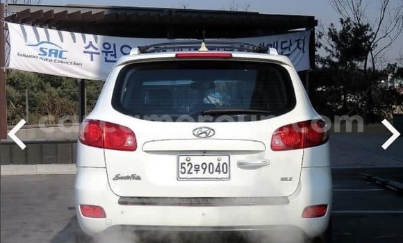 Buy Used Hyundai Santa Fe White Car in Douala in Littoral Cameroon Buy Used Hyundai Santa Fe White Car in Douala in Littoral Cameroon