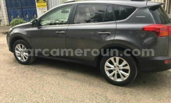 Acheter Occasion Voiture Toyota RAV4 Noir à Douala, Littoral Cameroon Acheter Occasion Voiture Toyota RAV4 Noir à Douala, Littoral Cameroon