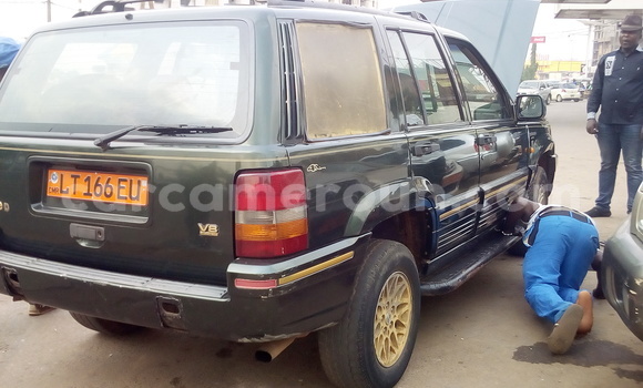 Sayi Na hannu Jeep Grand Cherokee Green Mota in Yaounde a Babban Kamaru