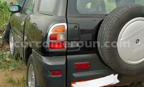 Acheter Occasion Voiture Toyota RAV4 Noir à Yaoundé, Central Cameroon Acheter Occasion Voiture Toyota RAV4 Noir à Yaoundé, Central Cameroon