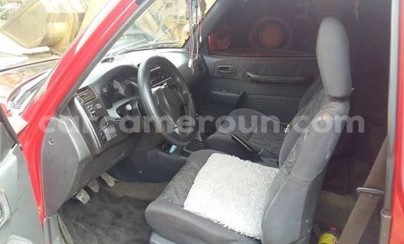 Acheter Occasion Voiture Toyota RAV4 Rouge à Yaoundé, Central Cameroon Acheter Occasion Voiture Toyota RAV4 Rouge à Yaoundé, Central Cameroon
