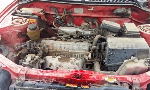 Acheter Occasion Voiture Toyota RAV4 Rouge à Yaoundé, Central Cameroon Acheter Occasion Voiture Toyota RAV4 Rouge à Yaoundé, Central Cameroon