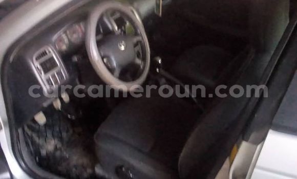 Acheter Occasion Voiture Toyota Avensis Gris à Yaoundé, Central Cameroon Acheter Occasion Voiture Toyota Avensis Gris à Yaoundé, Central Cameroon
