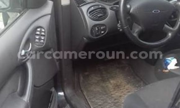 Acheter Occasion Voiture Ford Focus Bleu à Yaoundé, Central Cameroon Acheter Occasion Voiture Ford Focus Bleu à Yaoundé, Central Cameroon