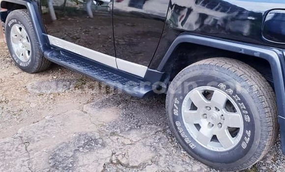 Buy Used Toyota FJ Cruiser Blue Car in Douala in Littoral Cameroon Buy Used Toyota FJ Cruiser Blue Car in Douala in Littoral Cameroon
