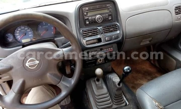 Acheter Occasion Voiture Nissan Hardbody Blanc à Yaoundé, Central Cameroon Acheter Occasion Voiture Nissan Hardbody Blanc à Yaoundé, Central Cameroon